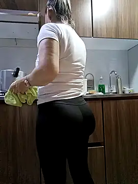 coral smitth online show from 11-12-25, 06:41