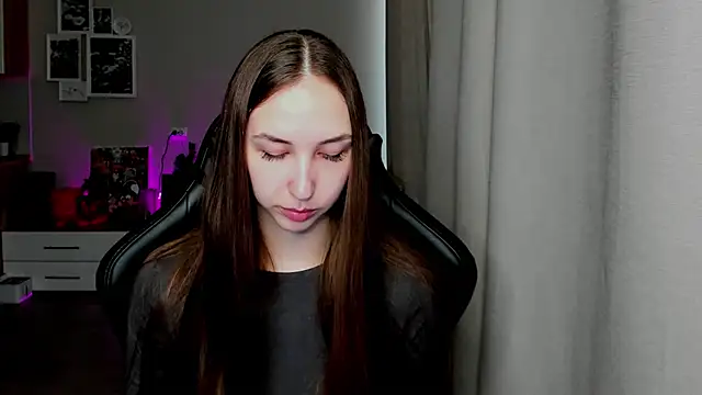 Sm0ly online show from 04-28-26, 01:59