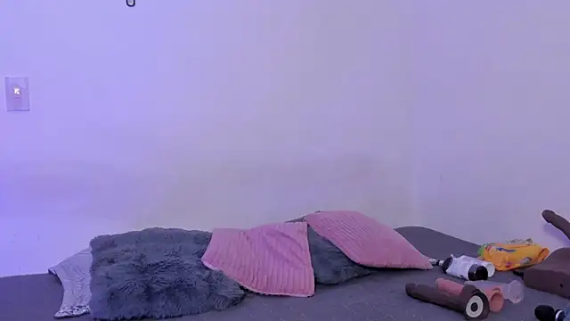 crystalvazquez online show from 10-31-25, 12:06