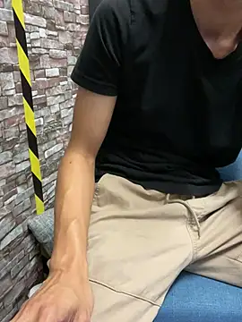 Snapshot of zeck80 chatting on 01-23-25, 05:52 zeck80 online show from 01-23-25, 05:52