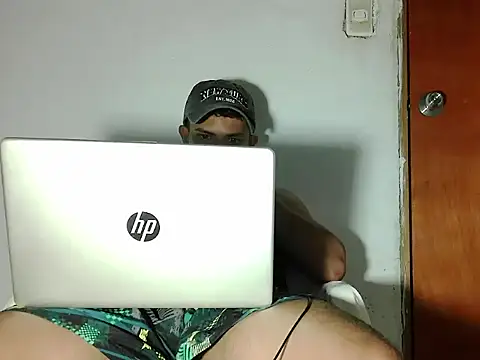 Snapshot of Latinsex2501 chatting on 06-22-26, 08:28 Latinsex2501 online show from 06-22-26, 08:28