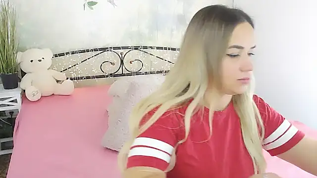 Snapshot of MilenaMiler_X chatting on 01-22-25, 08:49 MilenaMiler X online show from 01-22-25, 08:49