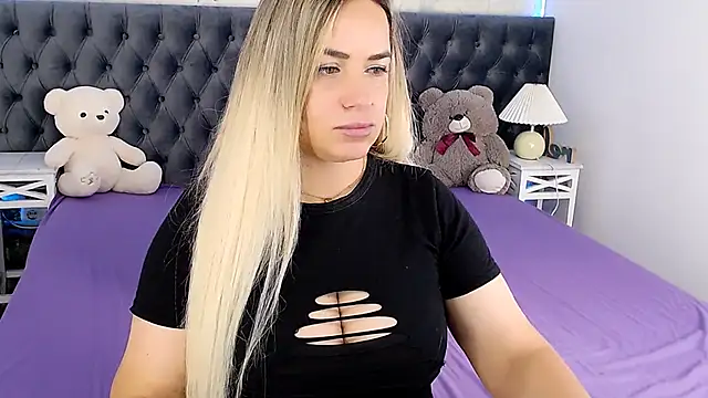 Snapshot of MilenaMiler_X chatting on 09-30-25, 07:30 MilenaMiler X online show from 09-30-25, 07:30