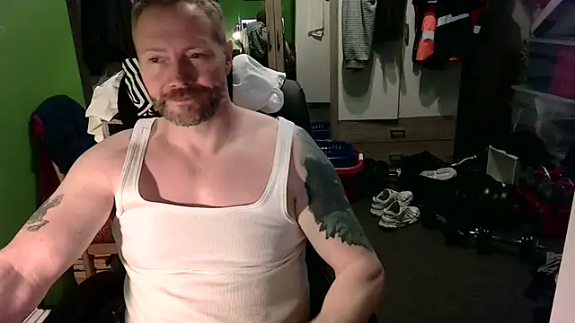 Snapshot of Rockburg chatting on 12-22-24, 01:22 Rockburg online show from 12-22-24, 01:22