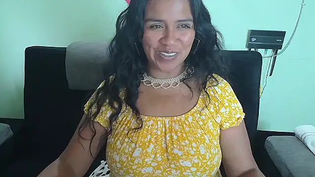 Snapshot of saggil23 chatting on 02-14-25, 04:41 saggil23 online show from 02-14-25, 04:41