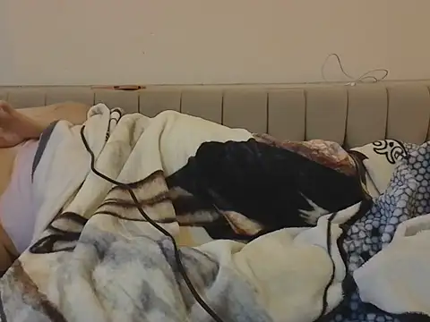 Soinanai online show from 12-14-25, 02:33