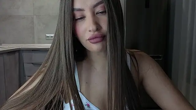 Snapshot of Cinderella____ chatting on 02-22-26, 09:02 Cinderella online show from 02-22-26, 09:02