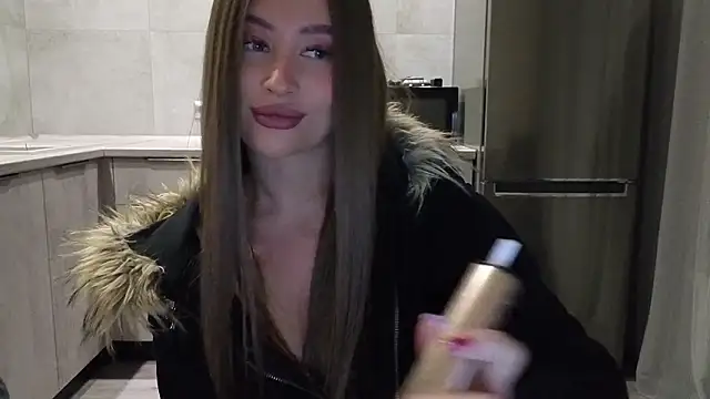 Snapshot of Cinderella____ chatting on 02-23-26, 07:44 Cinderella online show from 02-23-26, 07:44