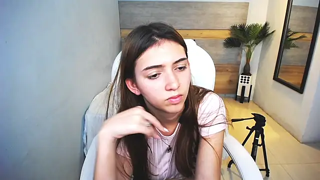 liseth fox online show from 12-10-24, 11:08