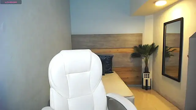 liseth fox online show from 01-03-25, 07:39