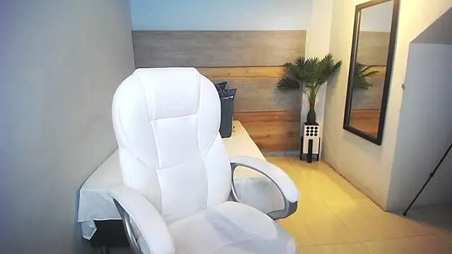 liseth fox online show from 01-16-25, 01:58