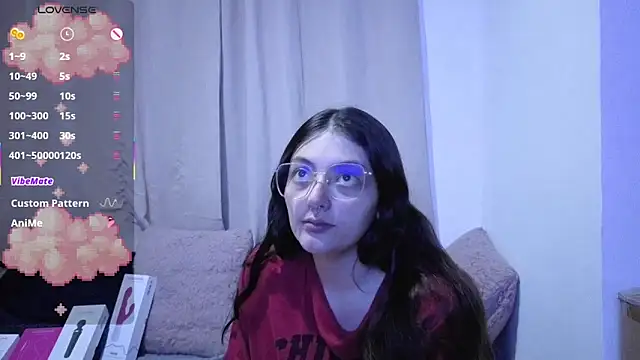 Snapshot of lessliee22_ chatting on 06-30-26, 04:35 lessliee22 online show from 06-30-26, 04:35
