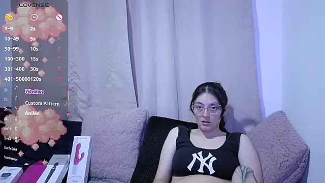 Snapshot of lessliee22_ chatting on 07-01-26, 02:57 lessliee22 online show from 07-01-26, 02:57