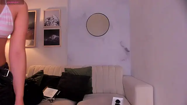 Snapshot of lara_madisson chatting on 07-16-26, 05:46 lara madisson online show from 07-16-26, 05:46