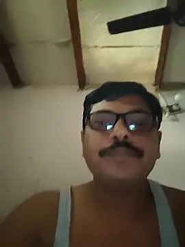 Snapshot of Srmotrs chatting on 02-03-26, 02:53 Srmotrs online show from 02-03-26, 02:53