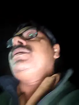 Snapshot of Srmotrs chatting on 02-11-26, 01:49 Srmotrs online show from 02-11-26, 01:49