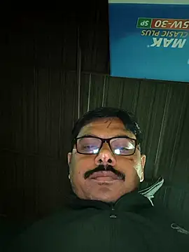 Snapshot of Srmotrs chatting on 02-17-26, 02:57 Srmotrs online show from 02-17-26, 02:57