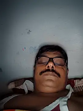 Snapshot of Srmotrs chatting on 02-22-26, 06:06 Srmotrs online show from 02-22-26, 06:06