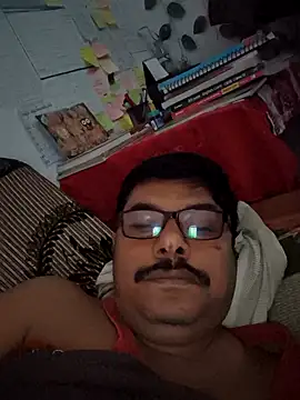 Snapshot of Srmotrs chatting on 03-04-26, 01:22 Srmotrs online show from 03-04-26, 01:22