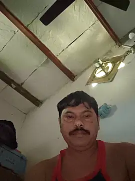 Snapshot of Srmotrs chatting on 03-06-26, 01:46 Srmotrs online show from 03-06-26, 01:46