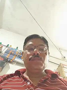 Snapshot of Srmotrs chatting on 06-22-26, 03:53 Srmotrs online show from 06-22-26, 03:53