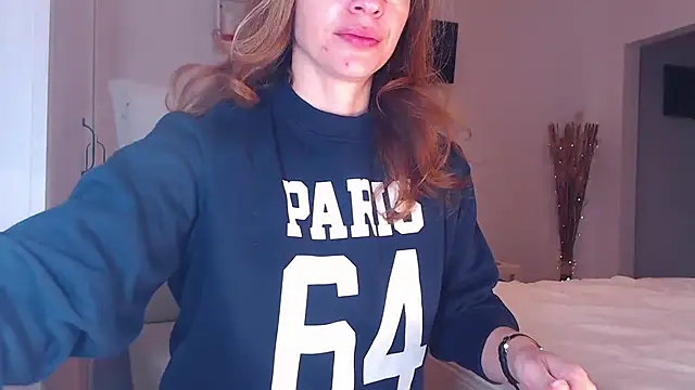 Snapshot of AdeleLovely chatting on 01-19-26, 06:17 AdeleLovely online show from 01-19-26, 06:17