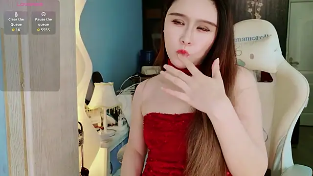 Snapshot of HU131452 chatting on 05-05-26, 10:07 HU131452 online show from 05-05-26, 10:07