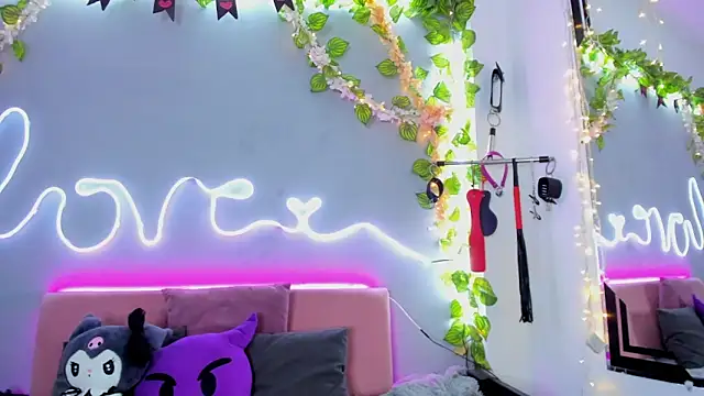 Snapshot of YouliteSllut2 chatting on 02-12-25, 09:11 YouliteSllut2 online show from 02-12-25, 09:11