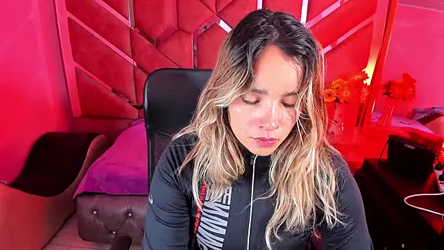 Olivia Fox69 online show from 11-07-25, 02:22