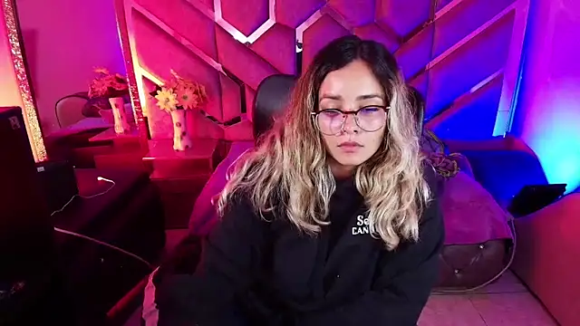 Olivia Fox69 online show from 11-21-25, 03:38