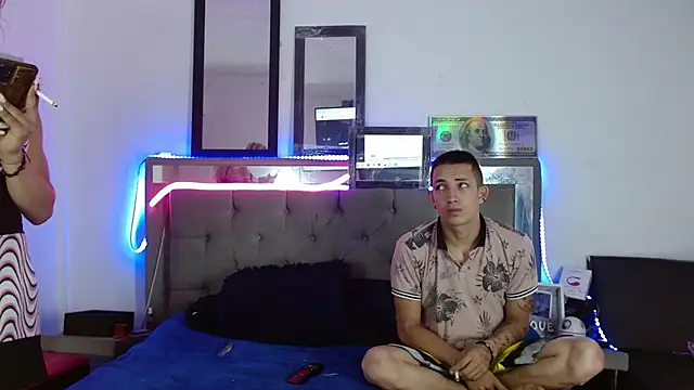 parejacaliente20154 online show from 02-10-25, 01:33