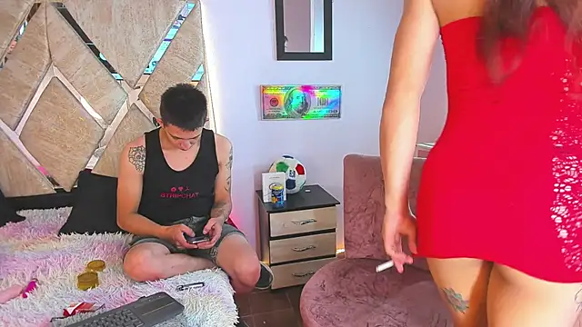 parejacaliente20154 online show from 10-25-25, 04:02