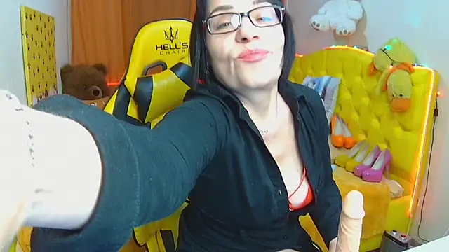 Snapshot of SandraHormas chatting on 02-04-25, 02:32 SandraHormas online show from 02-04-25, 02:32