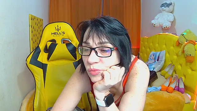 Snapshot of SandraHormas chatting on 02-14-25, 05:14 SandraHormas online show from 02-14-25, 05:14