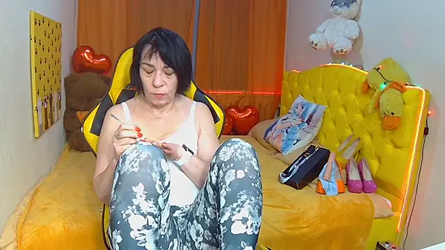 Snapshot of SandraHormas chatting on 02-17-25, 07:58 SandraHormas online show from 02-17-25, 07:58