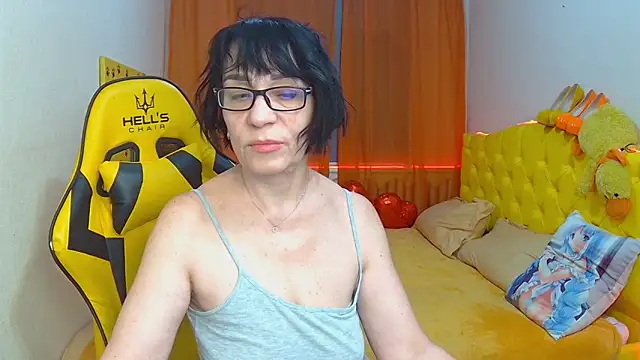 Snapshot of SandraHormas chatting on 02-21-25, 01:55 SandraHormas online show from 02-21-25, 01:55