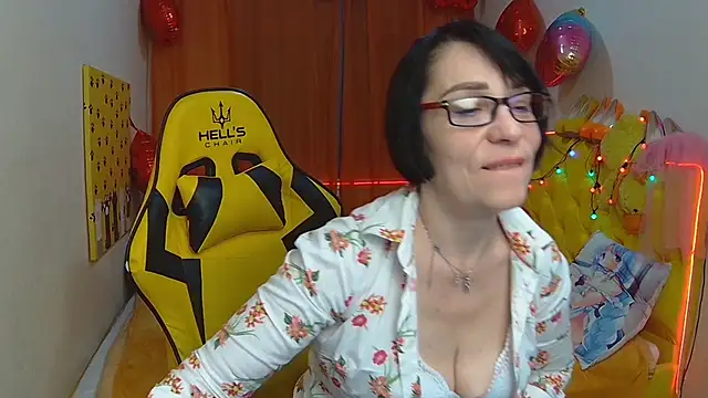 Snapshot of SandraHormas chatting on 03-16-25, 10:55 SandraHormas online show from 03-16-25, 10:55