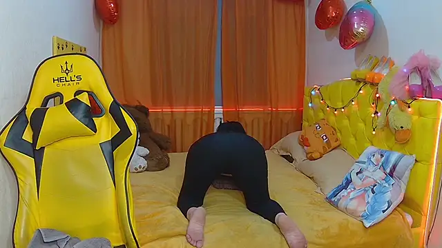 Snapshot of SandraHormas chatting on 03-17-25, 11:21 SandraHormas online show from 03-17-25, 11:21