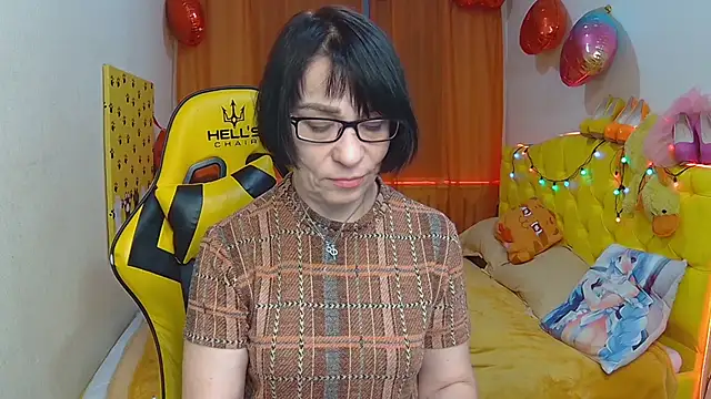 Snapshot of SandraHormas chatting on 03-17-25, 02:23 SandraHormas online show from 03-17-25, 02:23