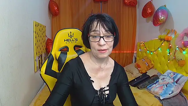 Snapshot of SandraHormas chatting on 03-19-25, 02:46 SandraHormas online show from 03-19-25, 02:46