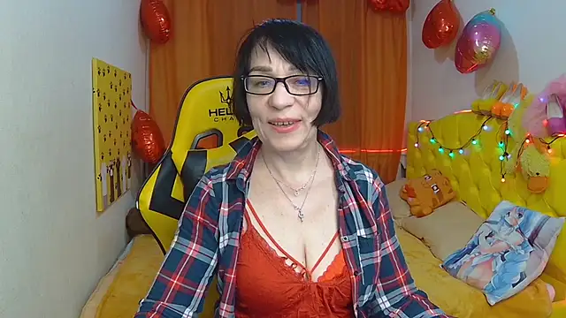 Snapshot of SandraHormas chatting on 03-21-25, 10:50 SandraHormas online show from 03-21-25, 10:50
