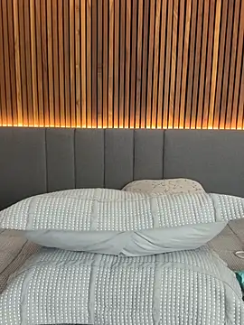 EmiilyAdams  online show from 01-16-26, 10:36