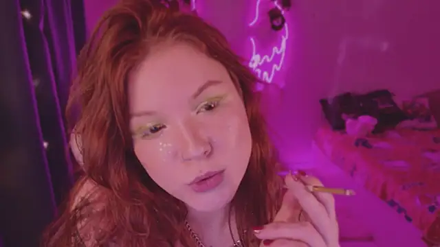 Snapshot of Elsie_Ginger chatting on 12-24-24, 12:55 Elsie Ginger online show from 12-24-24, 12:55