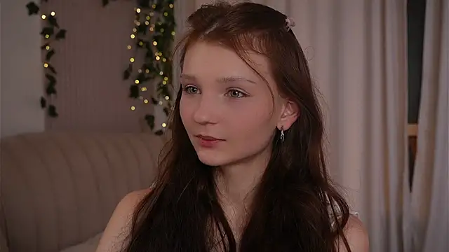 Snapshot of CindyGarrison chatting on 06-17-26, 11:27 CindyGarrison online show from 06-17-26, 11:27