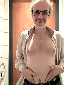 Snapshot of Zed0l1Mod chatting on 02-18-25, 05:10 Zed0l1Mod online show from 02-18-25, 05:10