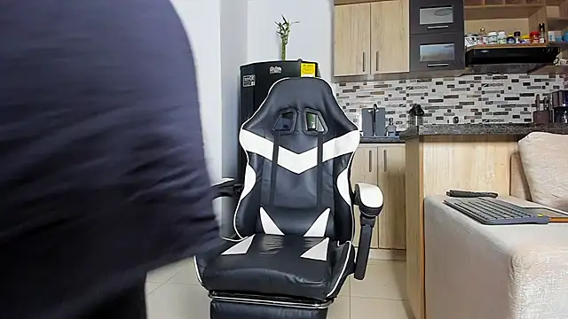 Johnnygrayson1 online show from 11-21-25, 11:03