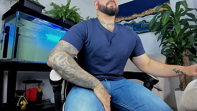 Snapshot of Johnnygrayson1 chatting on 07-24-26, 12:30 Johnnygrayson1 online show from 07-24-26, 12:30