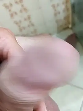 Snapshot of carvalhesco chatting on 01-07-26, 02:47 carvalhesco online show from 01-07-26, 02:47