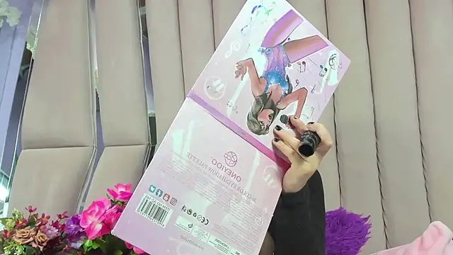 Snapshot of Sasha_Petitte chatting on 11-13-25, 03:49 Sasha Petitte online show from 11-13-25, 03:49