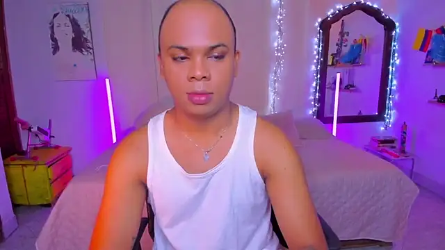 CuteRomi online show from 10-23-25, 05:40